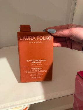 LAURA POLKO Ultimate Moisture Shampoo -